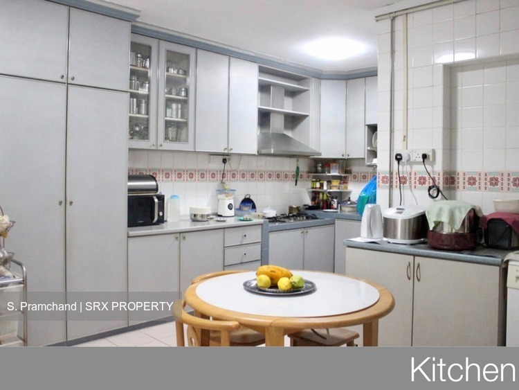 Blk 230F Tampines Street 24 (Tampines), HDB Executive #194269222
